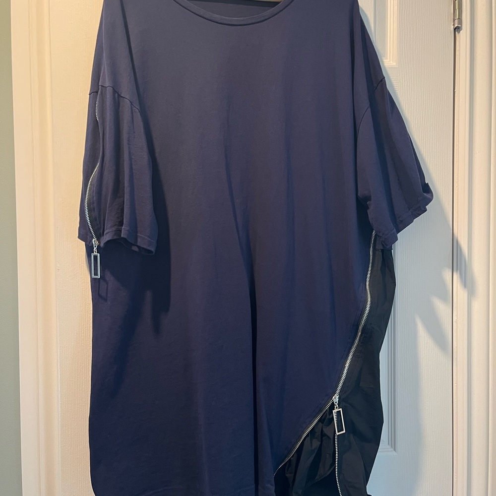 Navy & Black Women’s Short Sleeve Zipper Asymmetrical Shirt